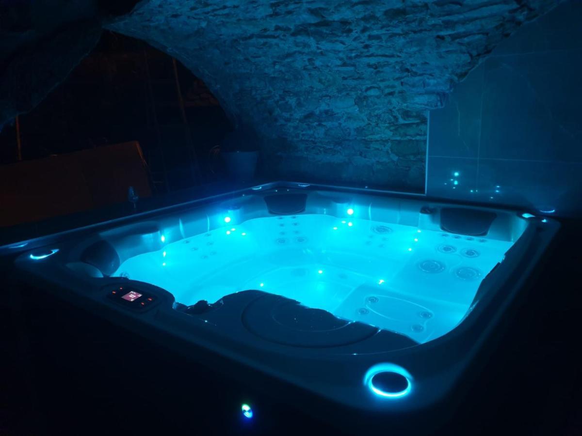 Le Mas Rolland, Piscine Chauffee & Spa - Millau - Gorges Du Tarn 꼼뻬르 외부 사진