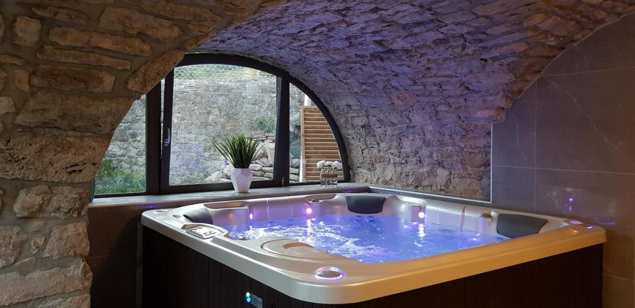 Le Mas Rolland, Piscine Chauffee & Spa - Millau - Gorges Du Tarn 꼼뻬르 외부 사진